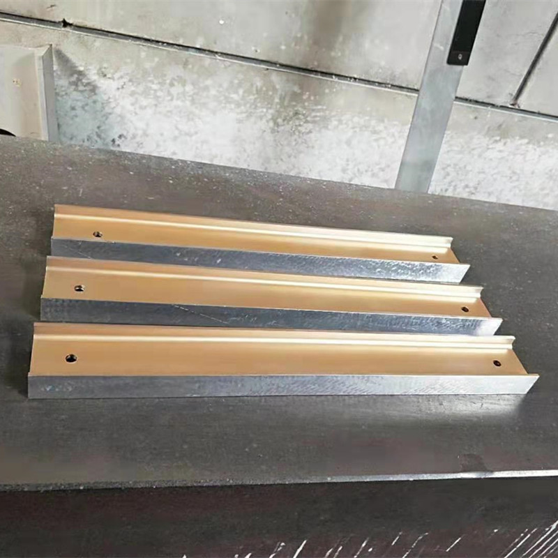 aluminio kamachiqkunamanta astawan ñawiriy